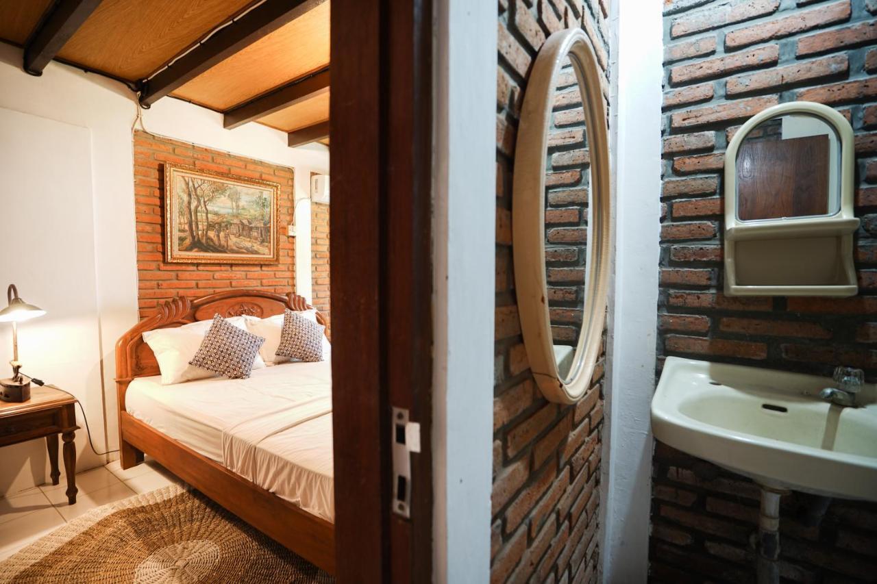 Katang - Katang Guest House Denpasar Extérieur photo