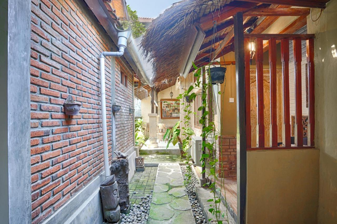 Katang - Katang Guest House Denpasar Extérieur photo