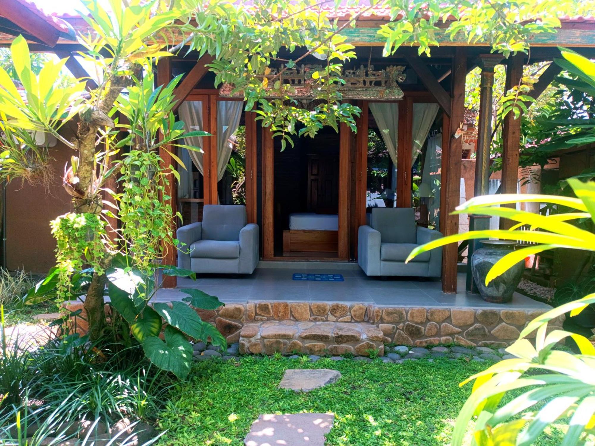 Katang - Katang Guest House Denpasar Extérieur photo