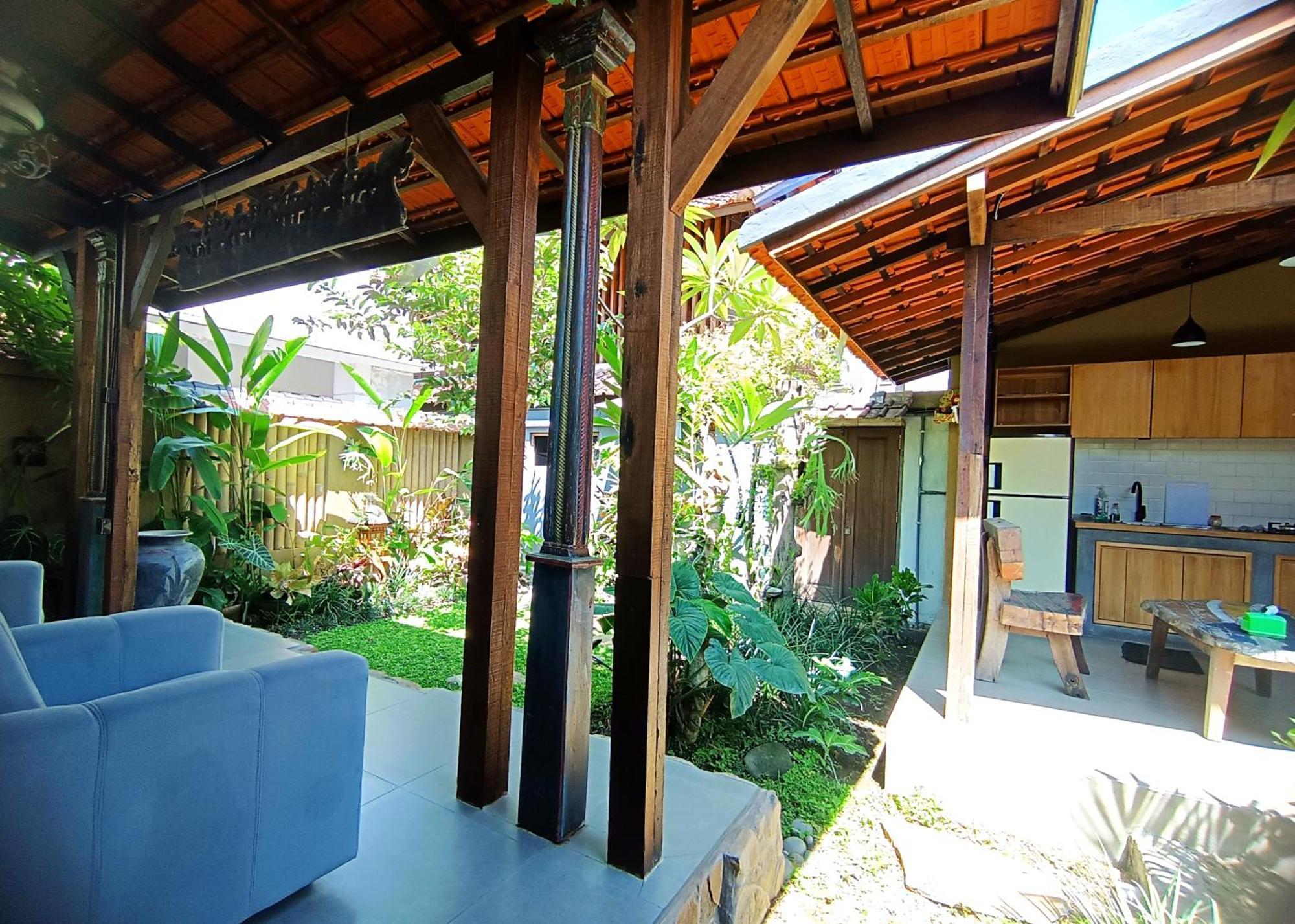 Katang - Katang Guest House Denpasar Extérieur photo