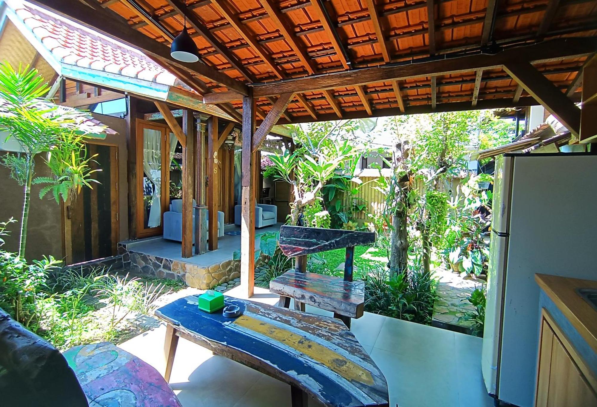 Katang - Katang Guest House Denpasar Extérieur photo