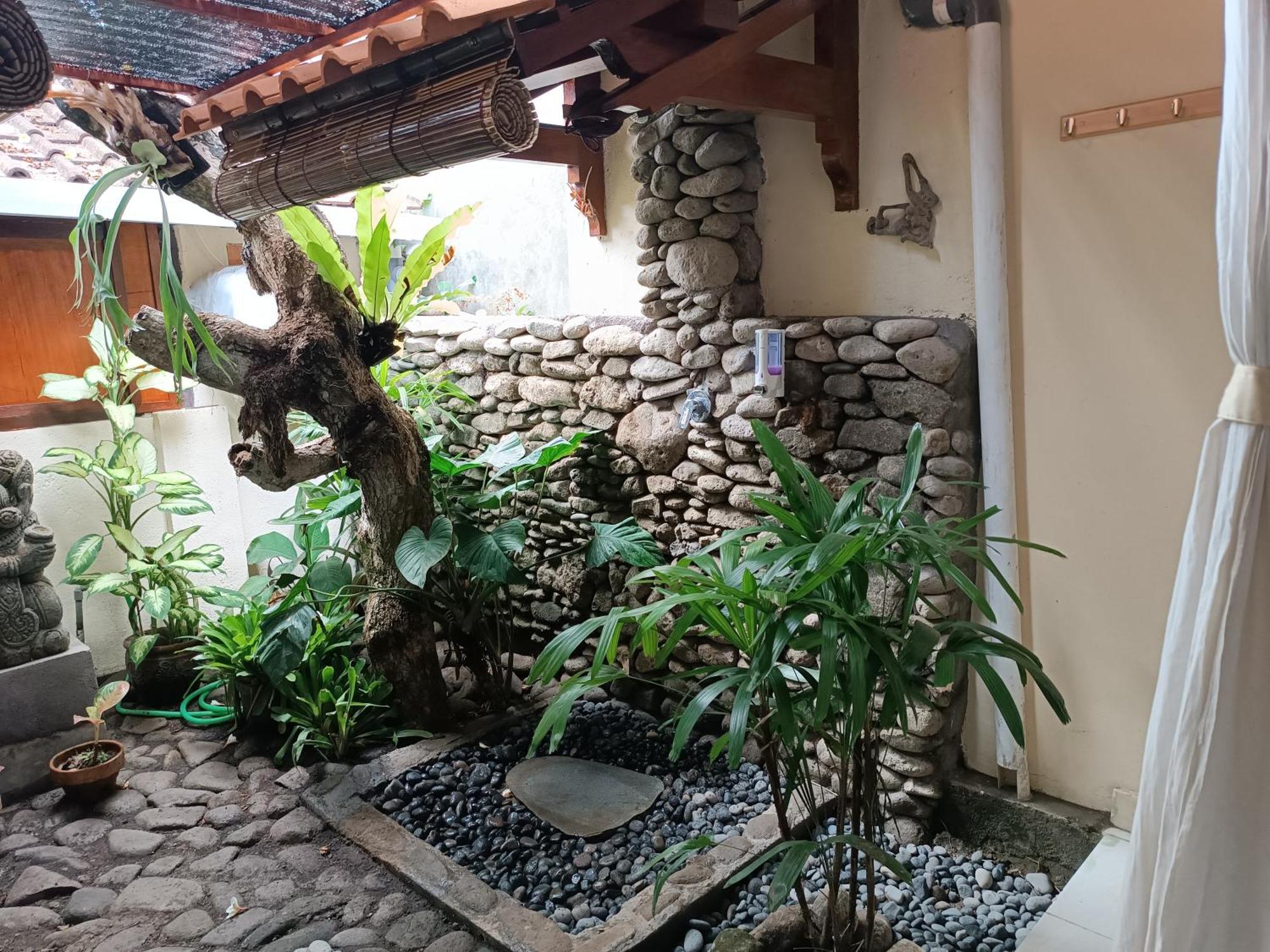 Katang - Katang Guest House Denpasar Extérieur photo